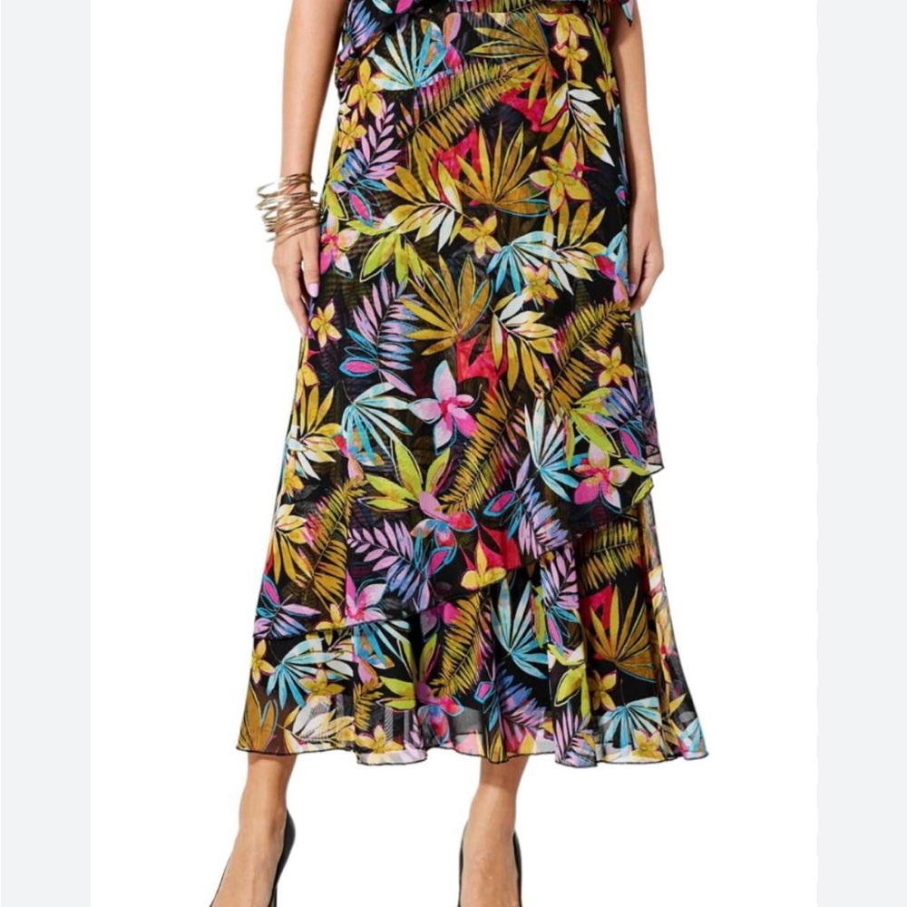 NWT..Antthony Original Floral Midi Skirt
Size: Large